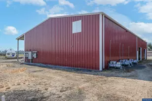 21988 Case (21938-22068) Rd, Aurora, OR 97002 - Photo 16