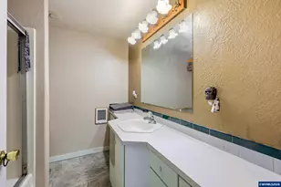 1050 SW Ellis St, Dallas, OR 97338 - Photo 24