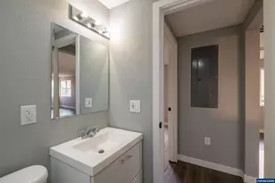 995 Fairview Ave SE, Salem, OR 97302 - Photo 10