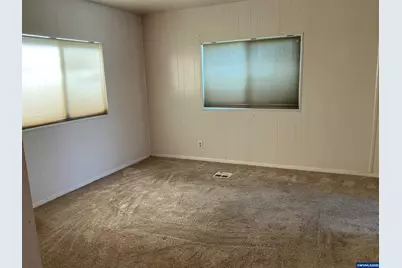 5422 Portland #24 Rd NE, Salem, OR 97305 - Photo 14