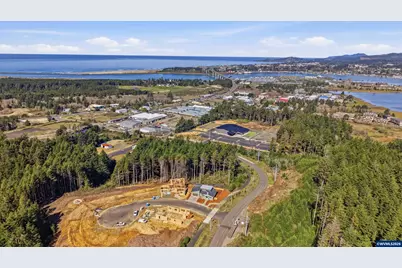 723 SE 42nd Pl, Newport, OR 97366 - Photo 32