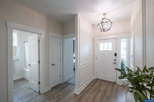 593 NE Evergreen Ave, Dallas, OR 97338 - Photo 10