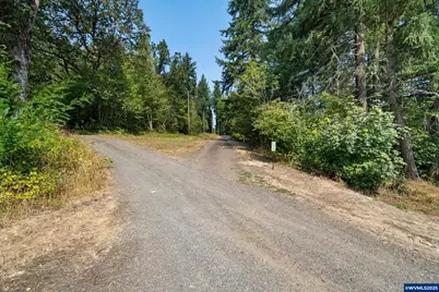 30402 Townsend Rd, Lebanon, OR 97355 - Photo 48