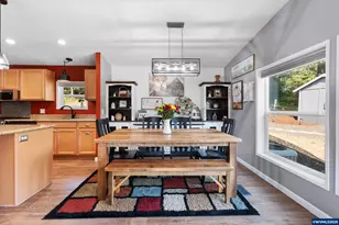 30402 Townsend Rd, Lebanon, OR 97355 - Photo 8