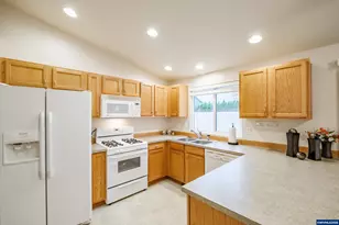 2856 Boston St SE, Albany, OR 97322 - Photo 18