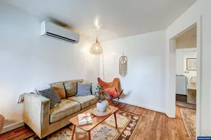 488 B St, Independence, OR 97351 - Photo 4