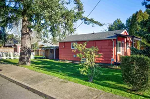 488 B St, Independence, OR 97351 - Photo 34