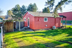 488 B St, Independence, OR 97351 - Photo 28