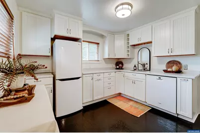 488 B St, Independence, OR 97351 - Photo 10