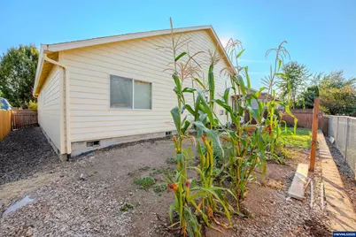 2514 Baines Bl, Hubbard, OR 97032 - Photo 32