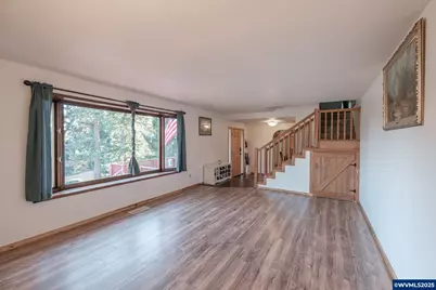 330 Patricia Dr, Gladstone, OR 97027 - Photo 10