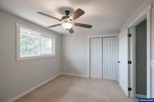 330 Patricia Dr, Gladstone, OR 97027 - Photo 32