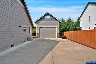 5088 NE N Park Ct, Albany, OR 97321 - Photo 4