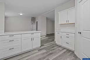 1074 Rodan Ave SE, Salem, OR 97306 - Photo 10