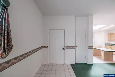 430 Oakdale Ct, Jefferson, OR 97352 - Photo 4