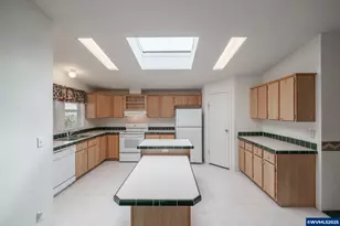 430 Oakdale Ct, Jefferson, OR 97352 - Photo 8