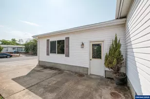 430 Oakdale Ct, Jefferson, OR 97352 - Photo 38