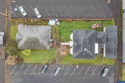 760 S 2nd St, Lebanon, OR 97355 - Photo 18