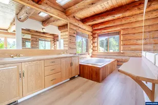 330 S Bay Rd, Toledo, OR 97391 - Photo 18