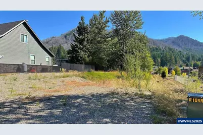 295 Janice Ct, Detroit, OR 97342 - Photo 2