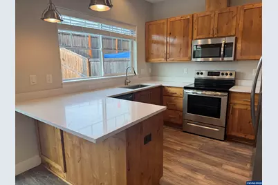 1055-1057 Big Fir Pl S, Salem, OR 97306 - Photo 4