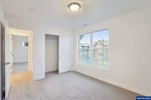 662 Magnolia Ave, Woodburn, OR 97071 - Photo 12