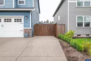 1627 Trent Ave N, Keizer, OR 97303 - Photo 2