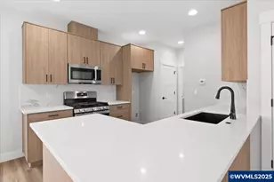 310 NE Clay St, Sublimity, OR 97385 - Photo 2