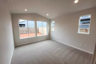 704 Magnolia Ave, Woodburn, OR 97071 - Photo 8