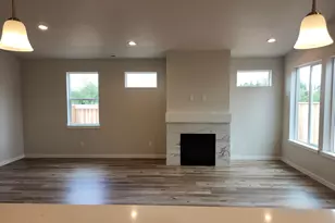 704 Magnolia Ave, Woodburn, OR 97071 - Photo 6