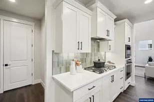 708 Magnolia Ave, Woodburn, OR 97071 - Photo 42