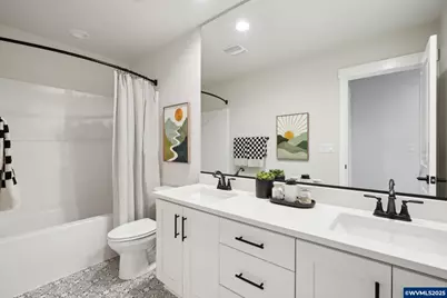 708 Magnolia Av, Woodburn, OR 97071 - Photo 20