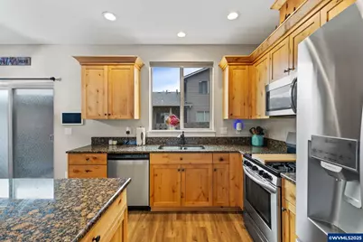 1202 Albatross Ct, Sweet Home, OR 97386 - Photo 12