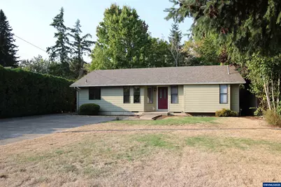 1221 36th Av SW, Albany, OR 97321 - Photo 2