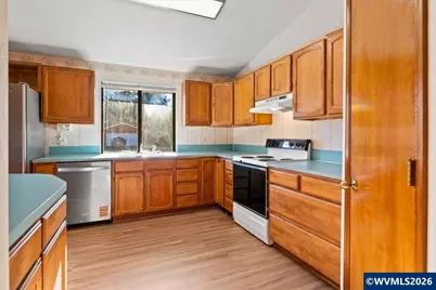 1221 36th Av SW, Albany, OR 97321 - Photo 12