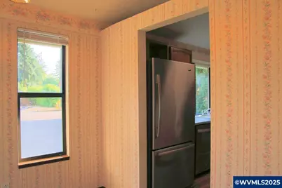 1221 36th Av SW, Albany, OR 97321 - Photo 10