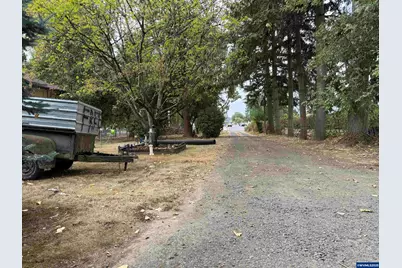 970 Lasalle St, Harrisburg, OR 97446 - Photo 22