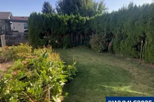 300 SE Lacreole Dr, Dallas, OR 97338 - Photo 16