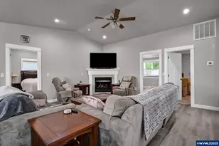 1651 13th Ave, Sweet Home, OR 97386 - Photo 12