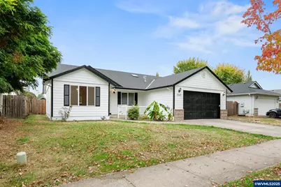 1237 7th St S, Independence, OR 97351 - Photo 2