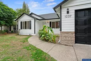 1237 7th St S, Independence, OR 97351 - Photo 4