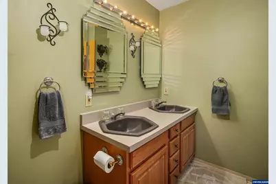 11046 Winstanley Dr SE, Lyons, OR 97358 - Photo 32