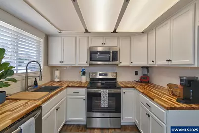 3631 Meadowview St SE, Albany, OR 97322 - Photo 16