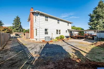 151 Cleveland St, Lebanon, OR 97355 - Photo 36