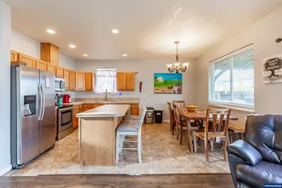 317 W Jadon Dr, Lebanon, OR 97355 - Photo 8