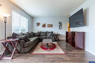 317 W Jadon Dr, Lebanon, OR 97355 - Photo 4