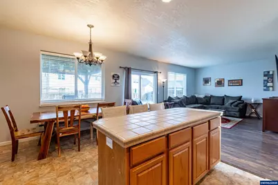 317 W Jadon Dr, Lebanon, OR 97355 - Photo 10