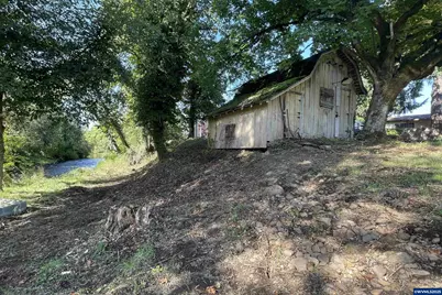 1306 S Water St, Silverton, OR 97381 - Photo 6