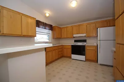 4252 Lemon St NE, Salem, OR 97305 - Photo 8