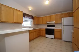 4252 Lemon St NE, Salem, OR 97305 - Photo 8